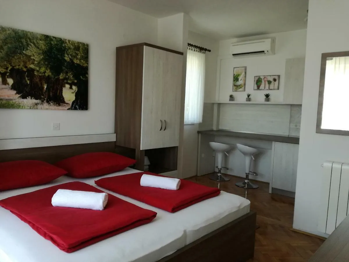 ראב Apartmani Katarina&Ivan Krstinic קרואטיה